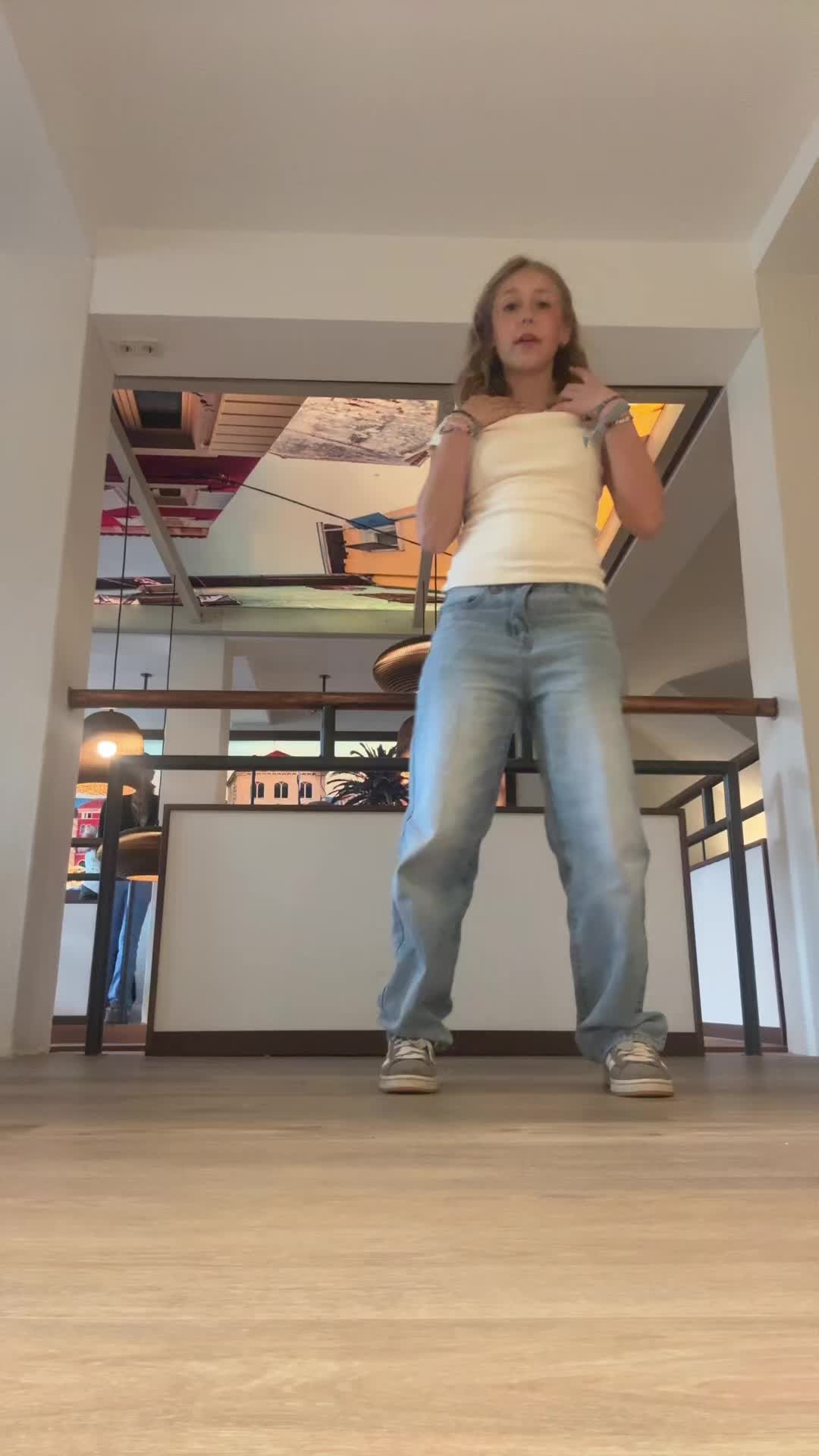 @vali_dance.acc