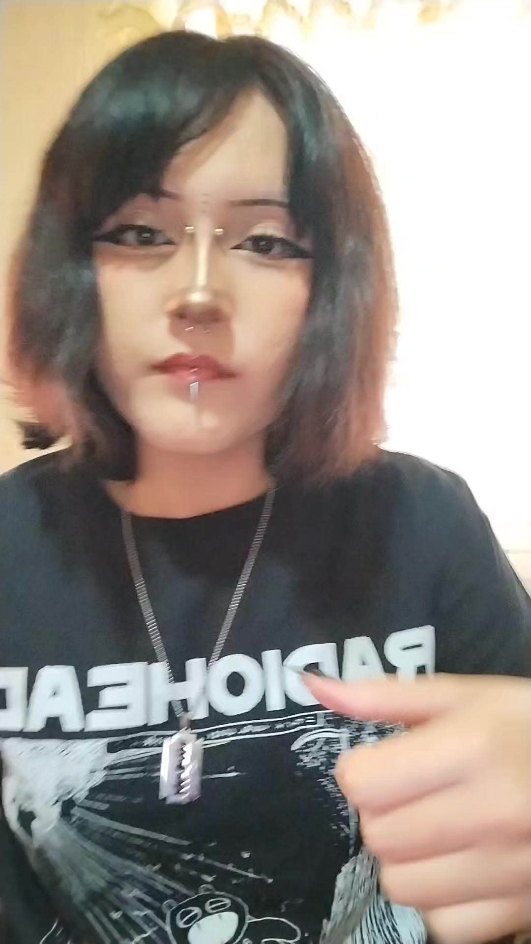 @vaneee 👻