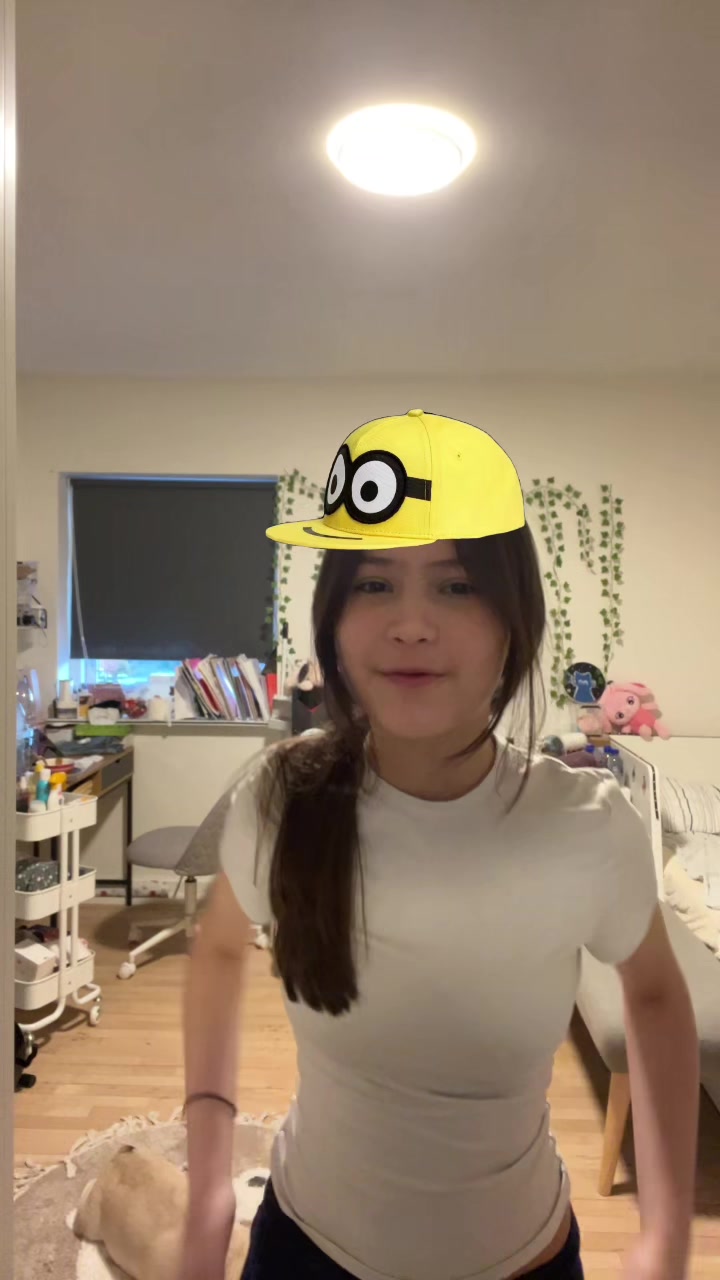 @Jenni_.