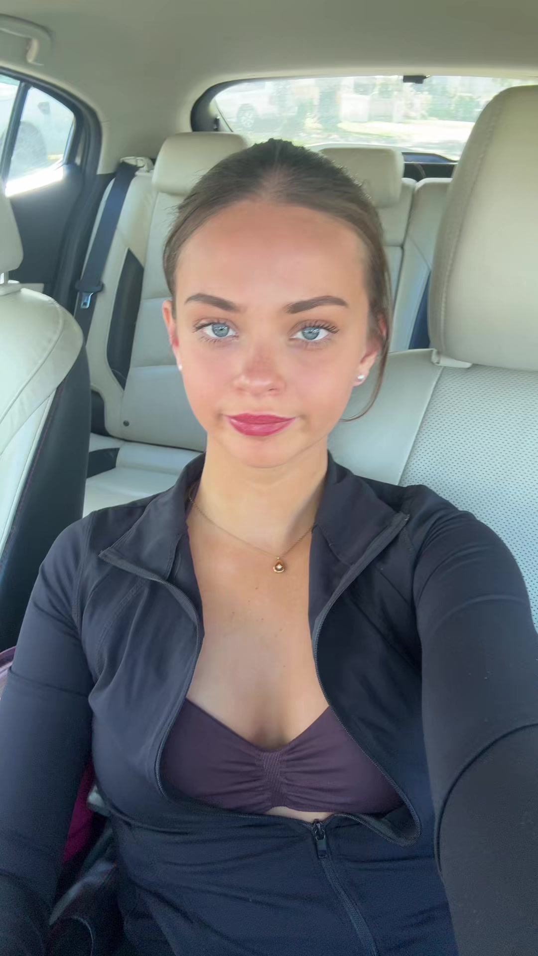 @Liv