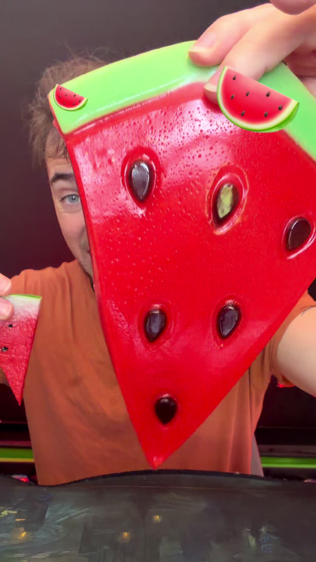 @ASMR TOM RED