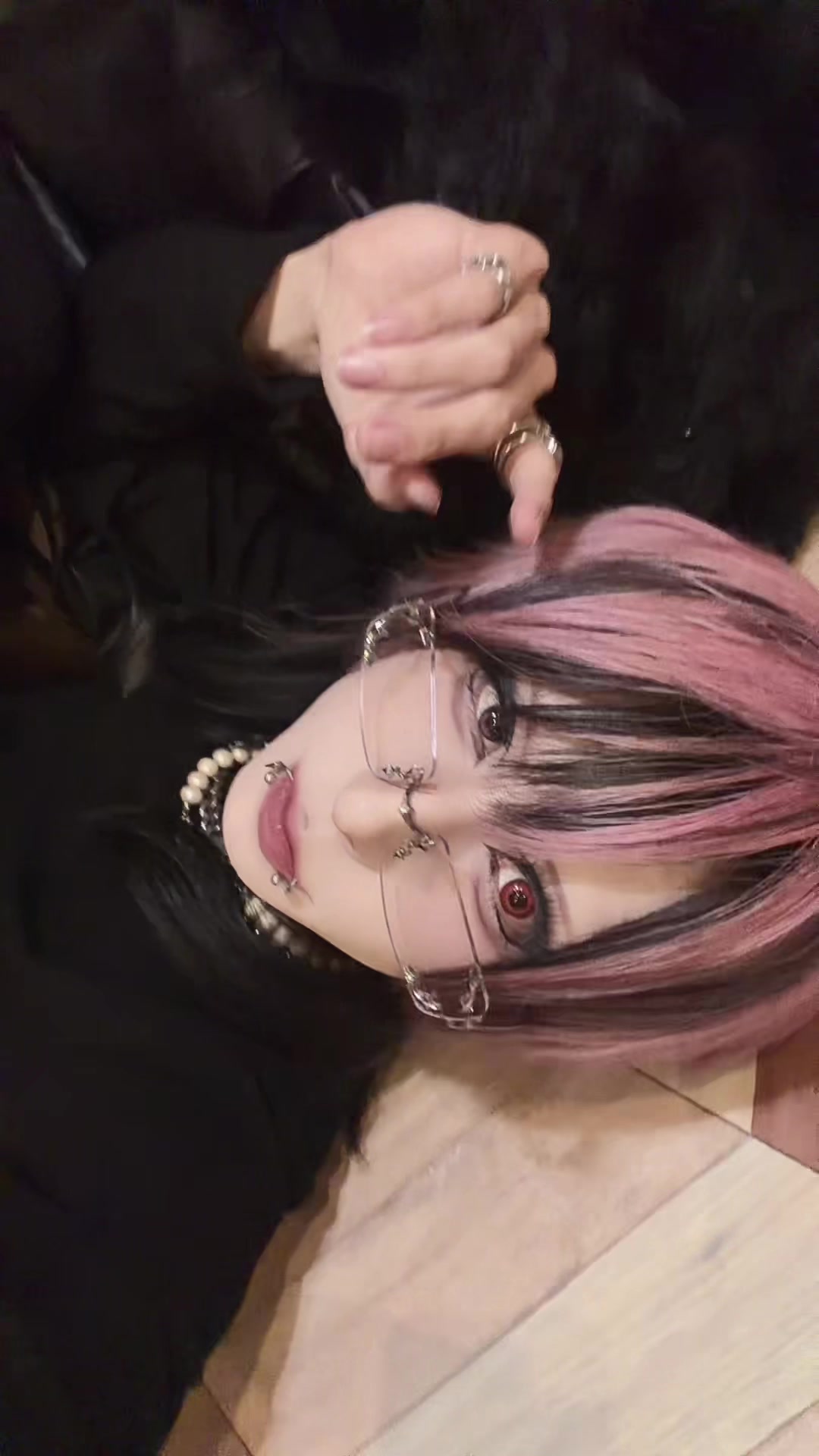 @スウ