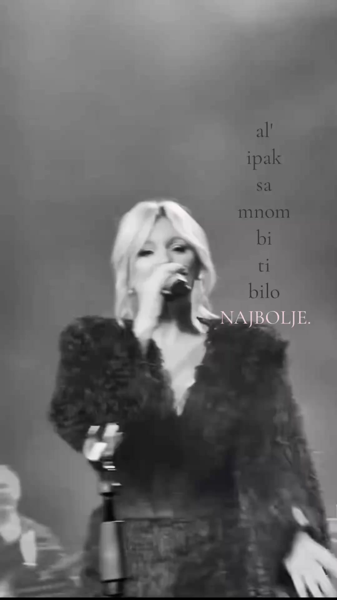 @༄