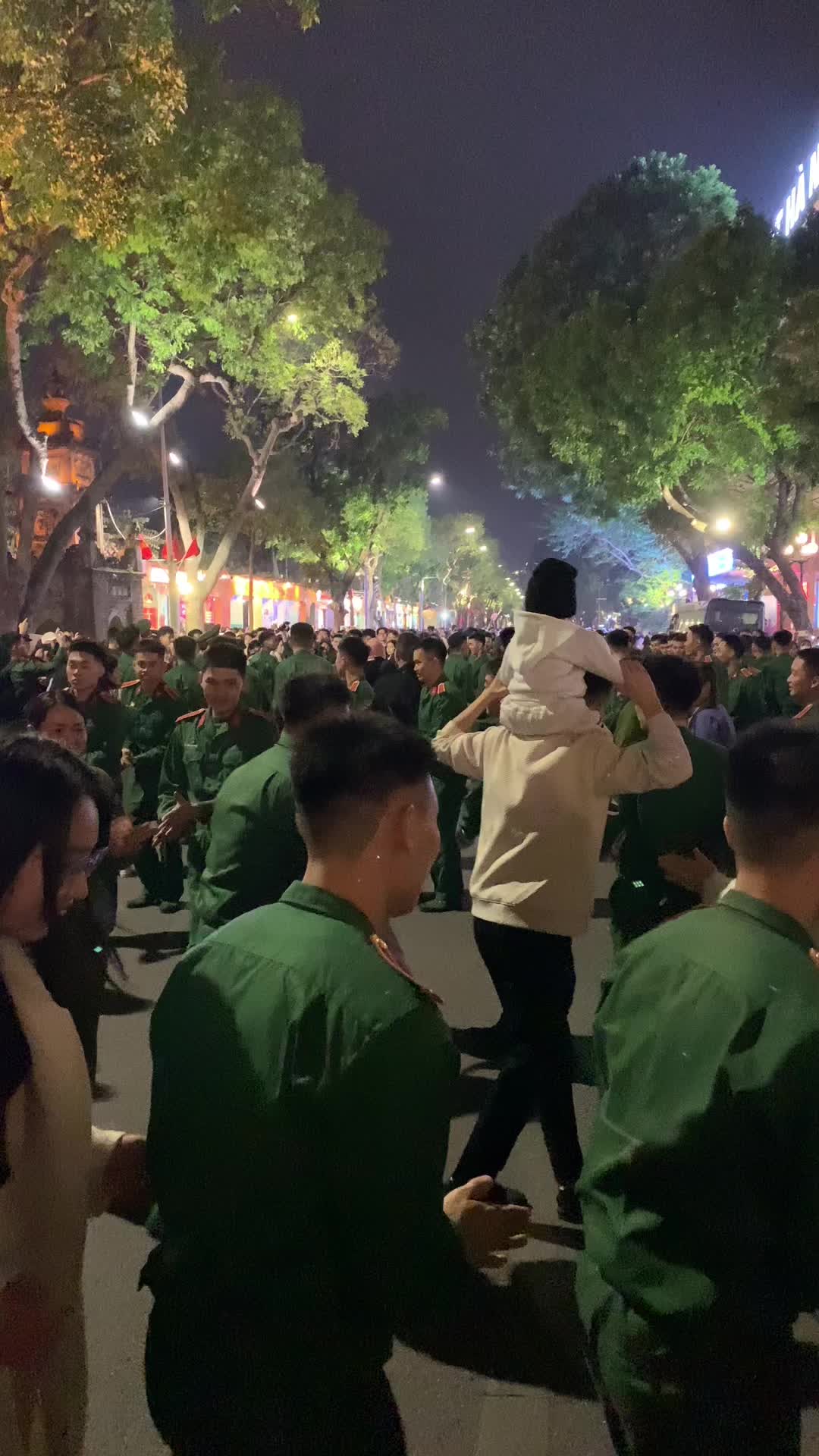 @Đỗ công chức thì đổi tên 👮♂️