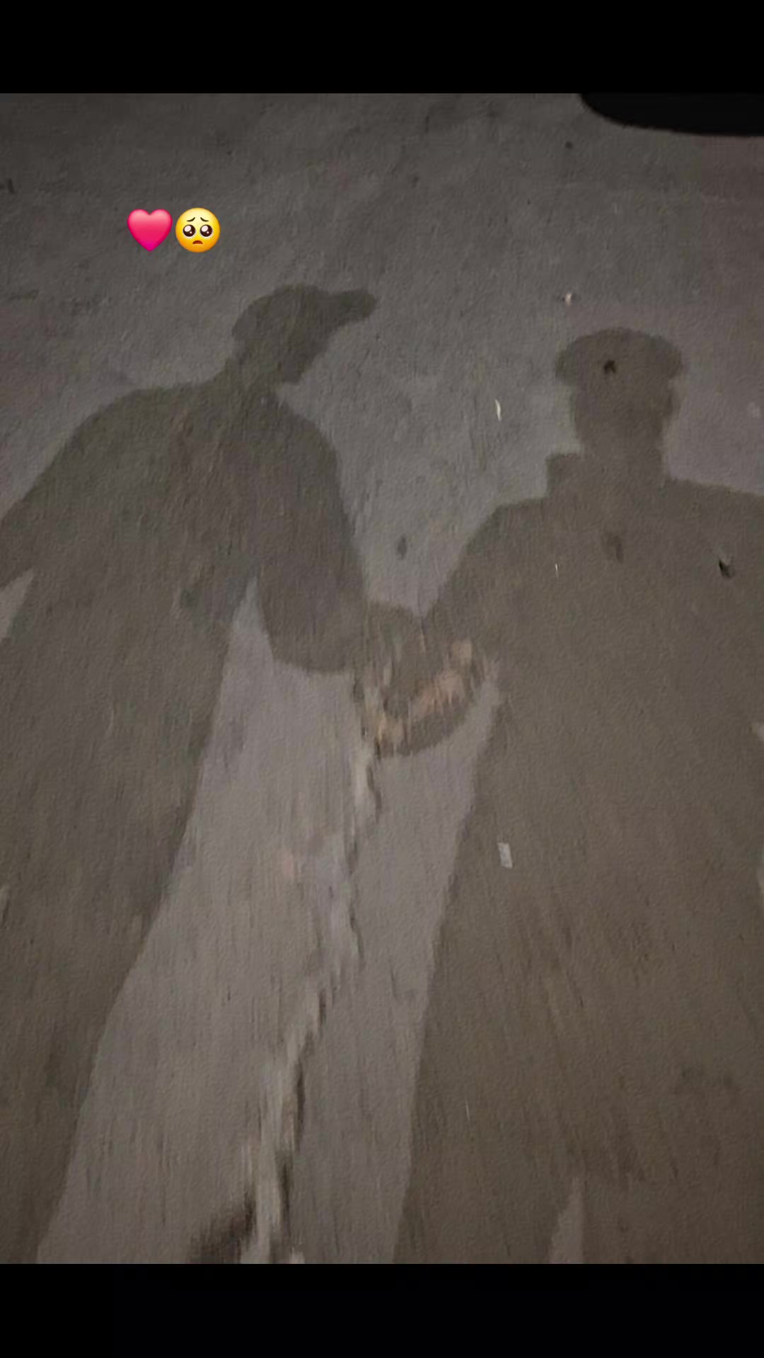 @🖤