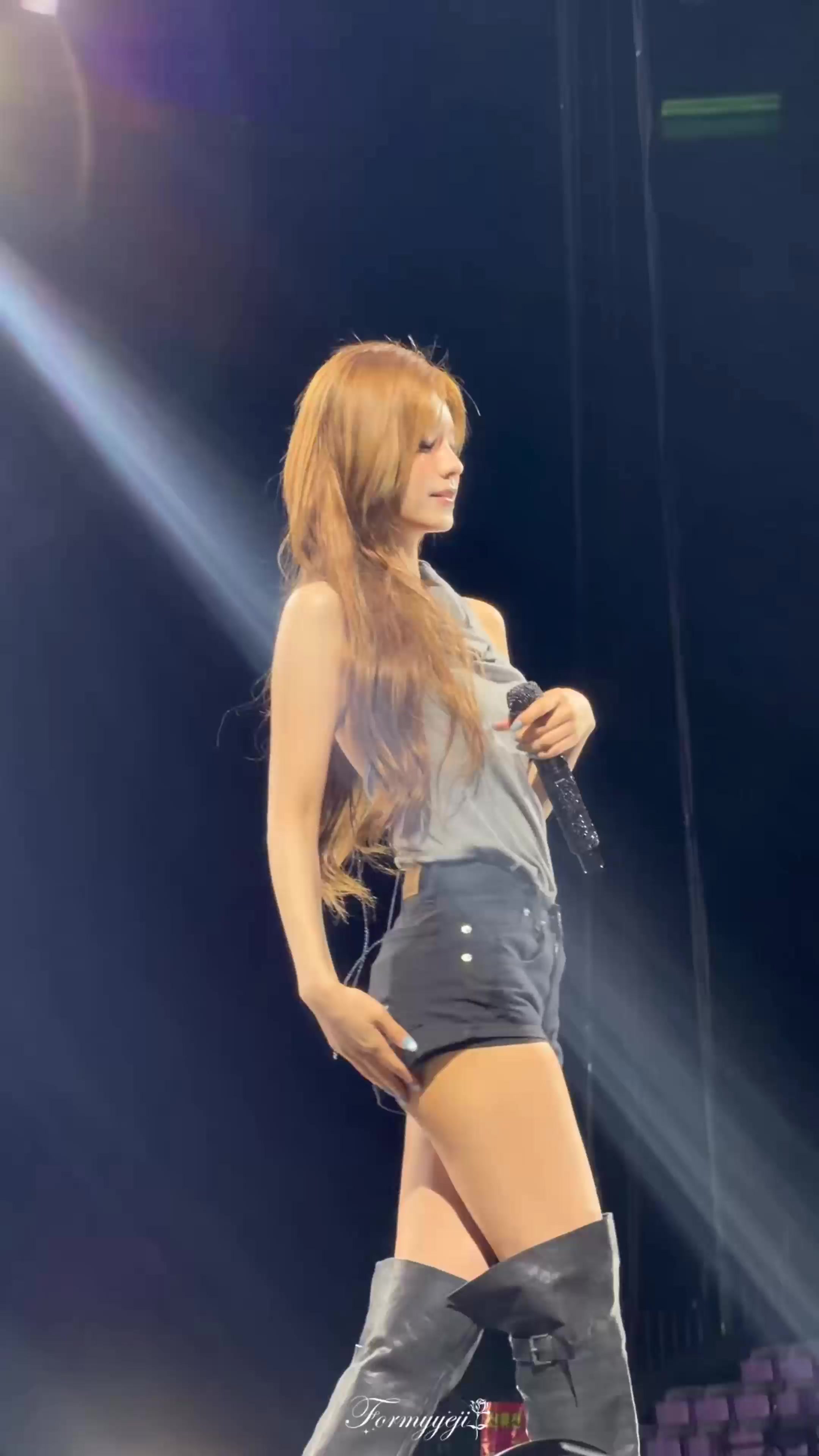 @welcome to Meu own world