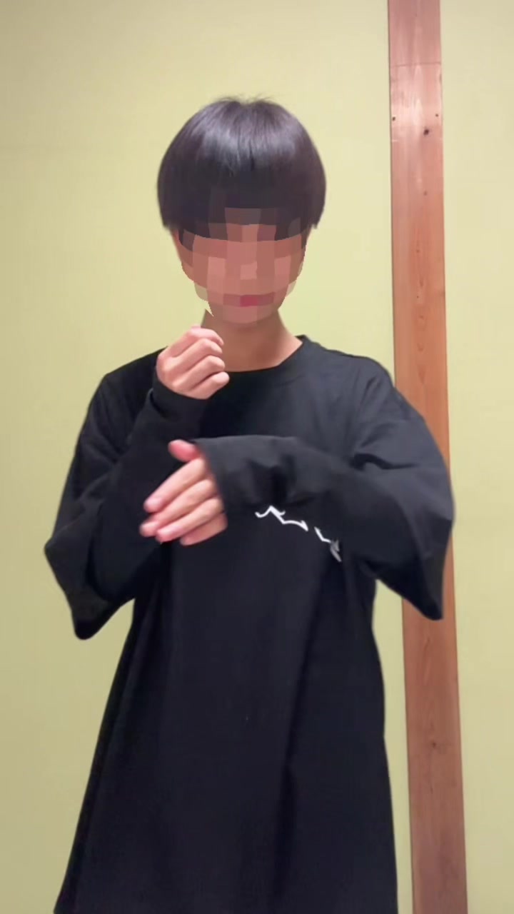 @くぅ