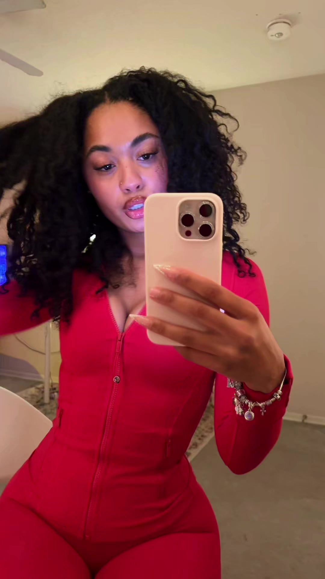 @naomsab