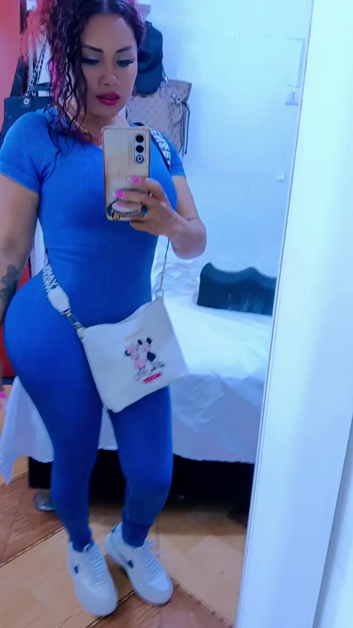 @Dulce Menacho tu negrita bella