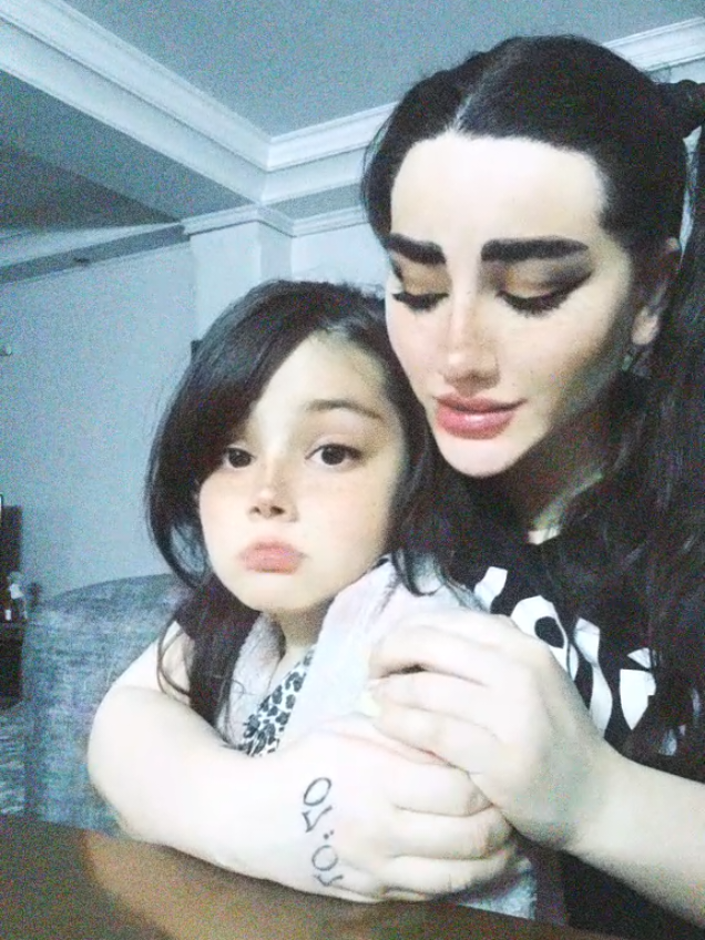 @pariya ariyaei