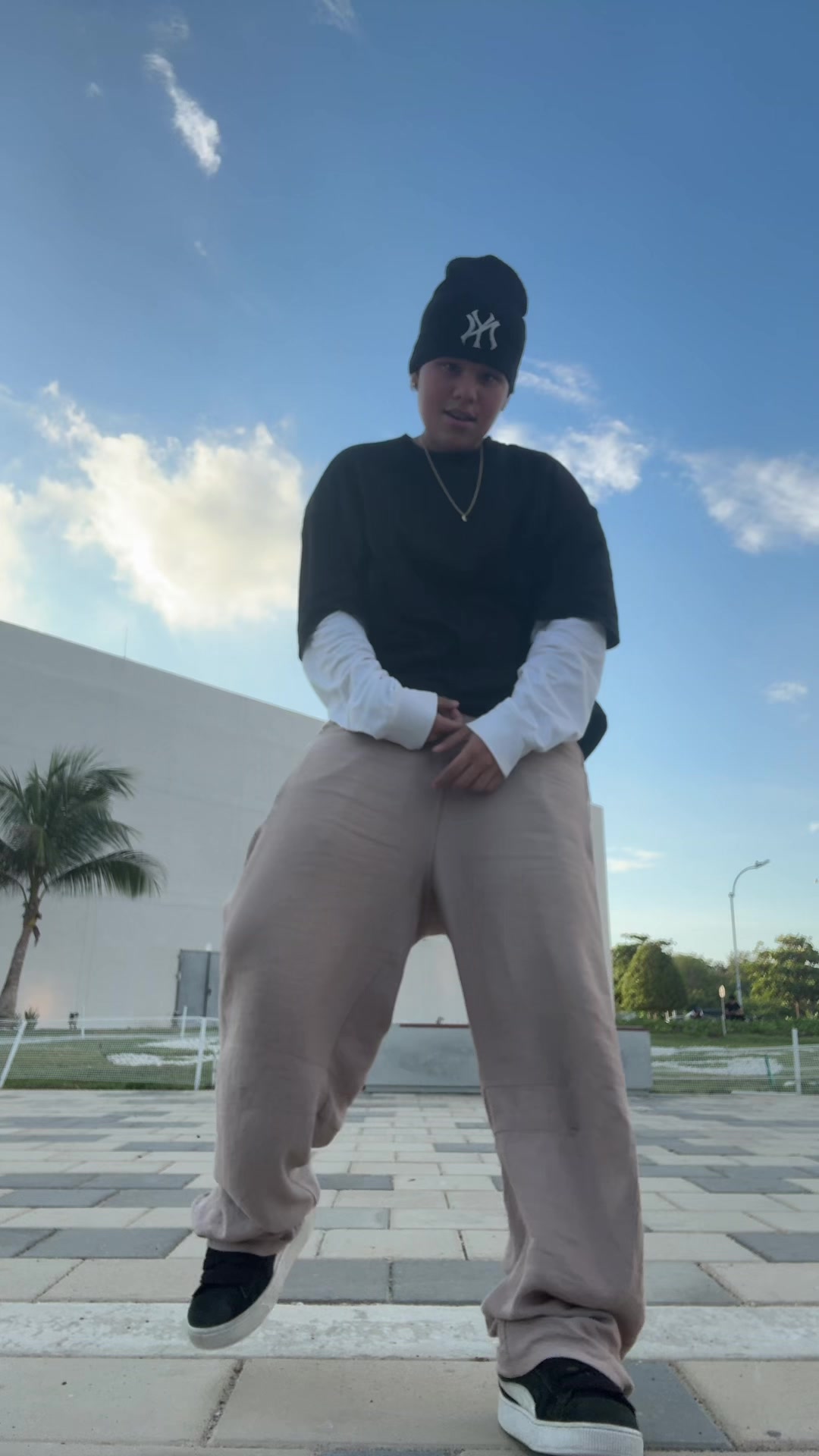 @whoistino