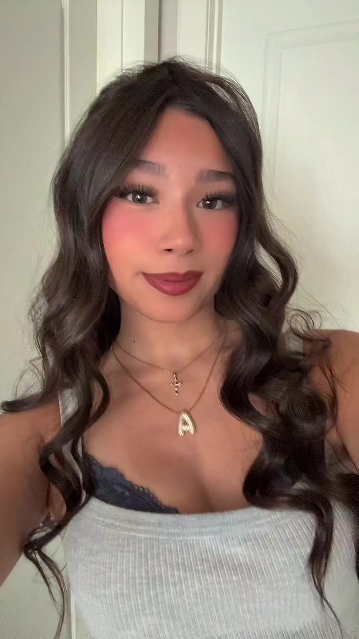 @𝓐𝓿𝓪
