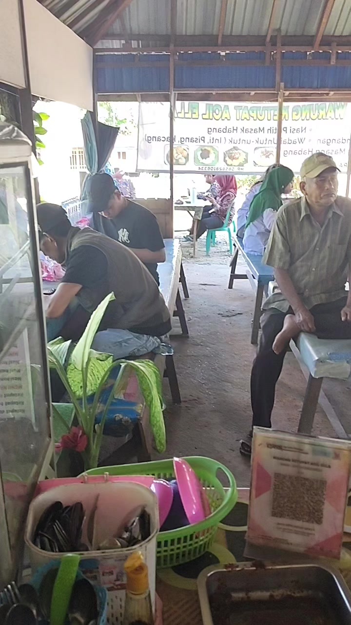 @warung katupat acil ella