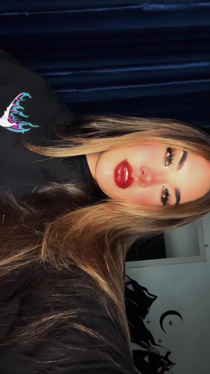 @Lorena flames🔥