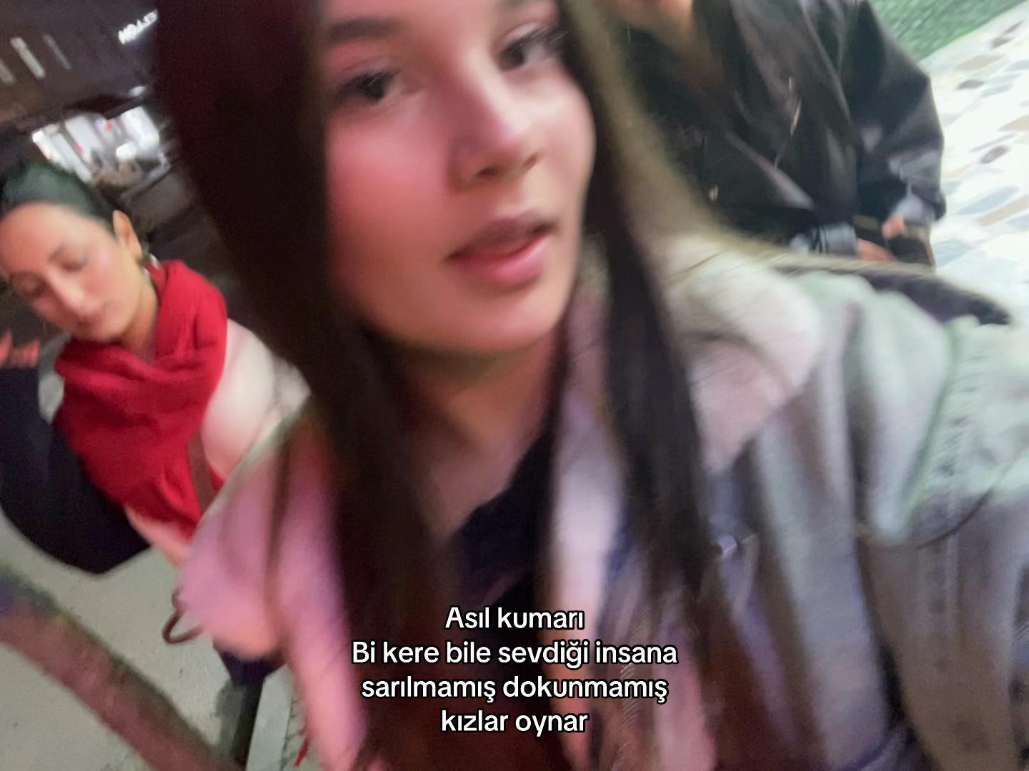 @Elayyllomm🧸
