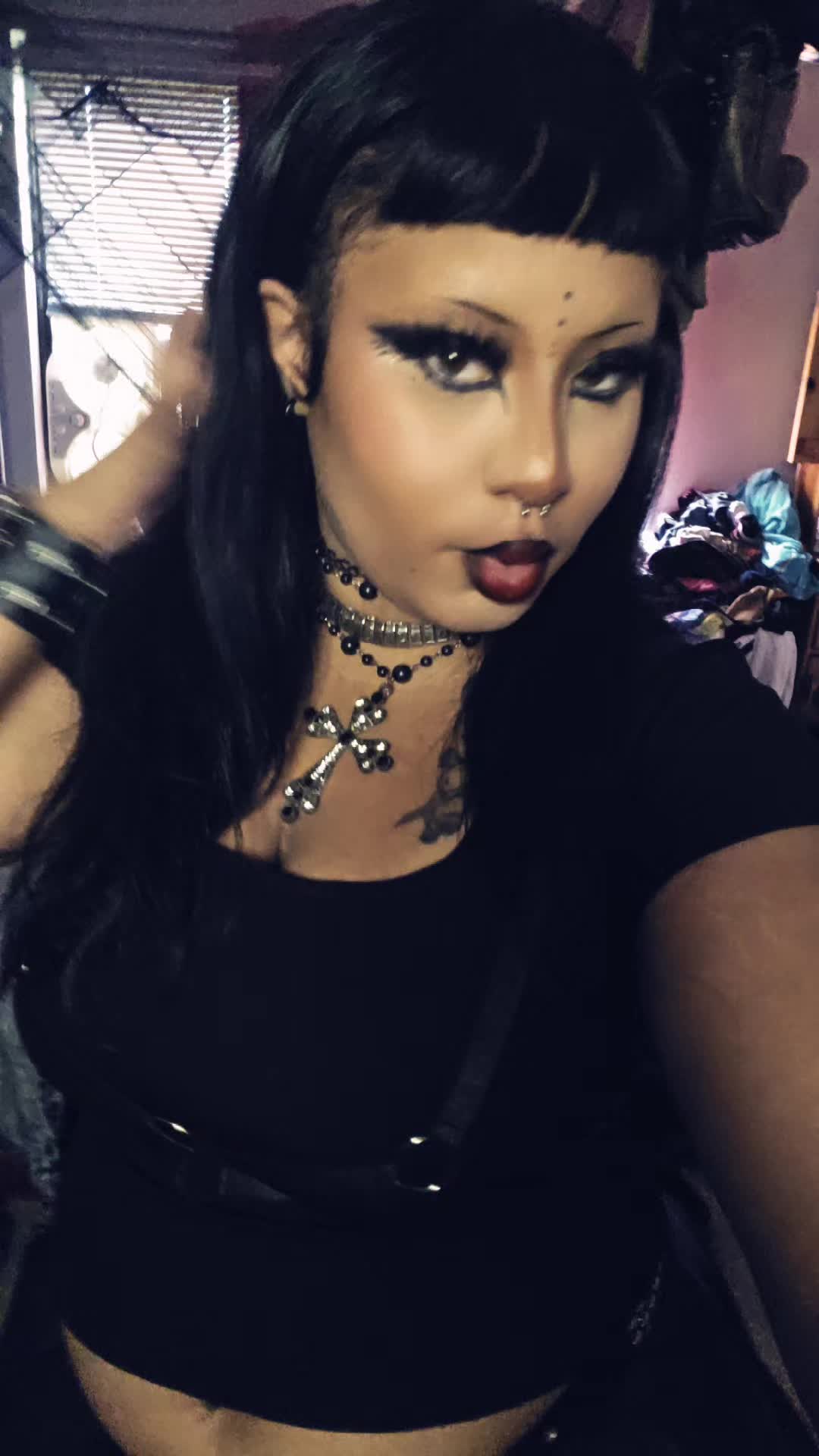 @Salem🧛🏼♀️