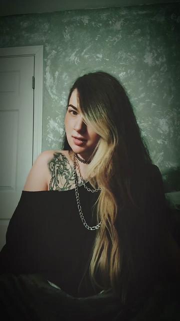 @Witchyb666🖤