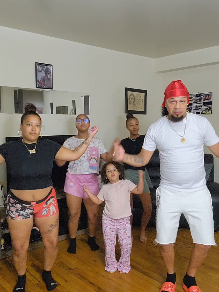 @FAMIILIAA !!🤴