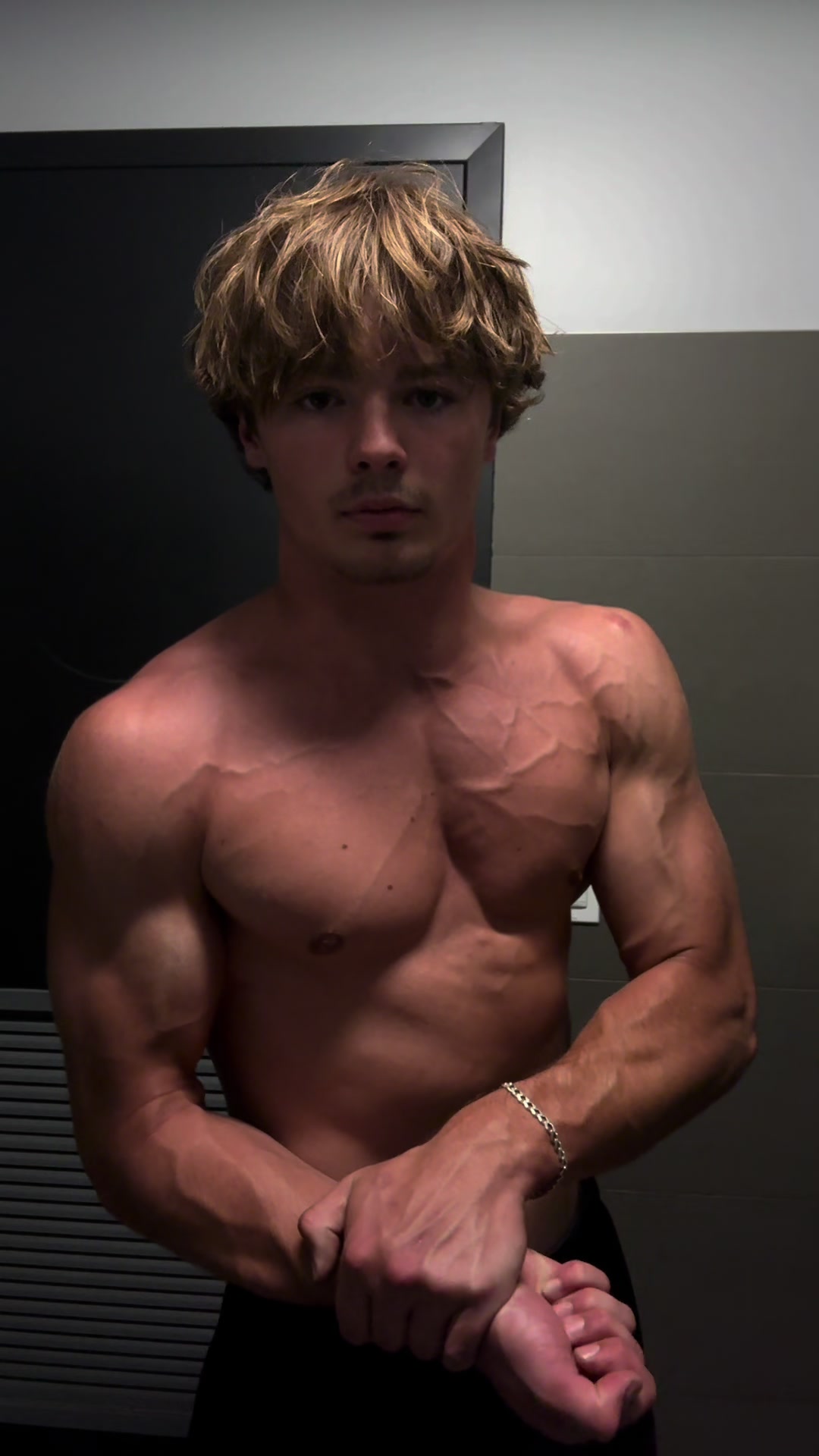 @notcaelen