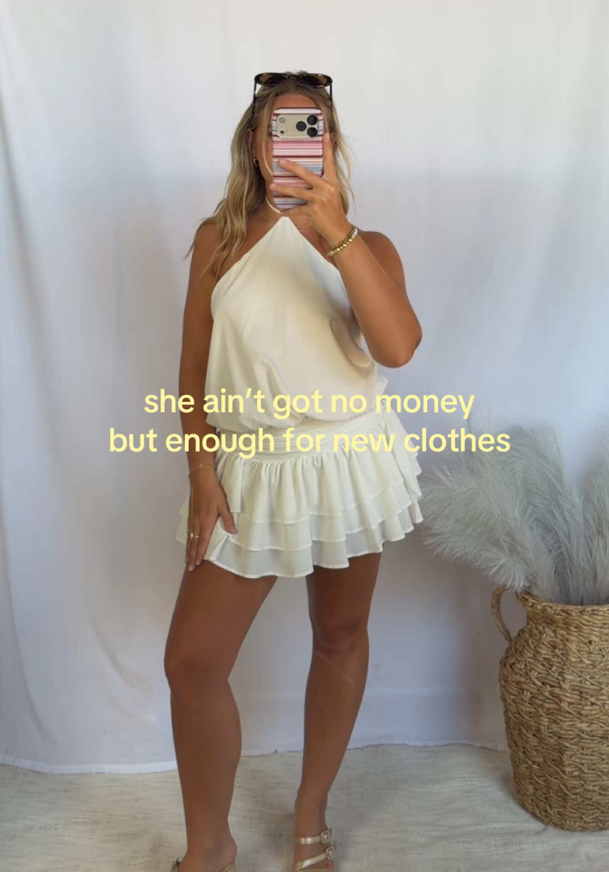 @PAGE 6 BOUTIQUE