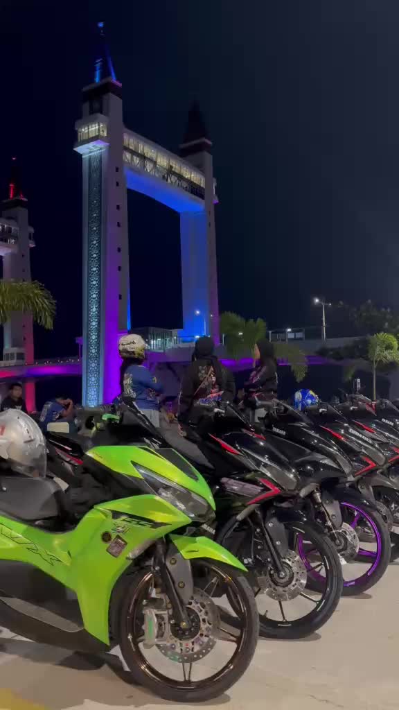 @S ⚡ N