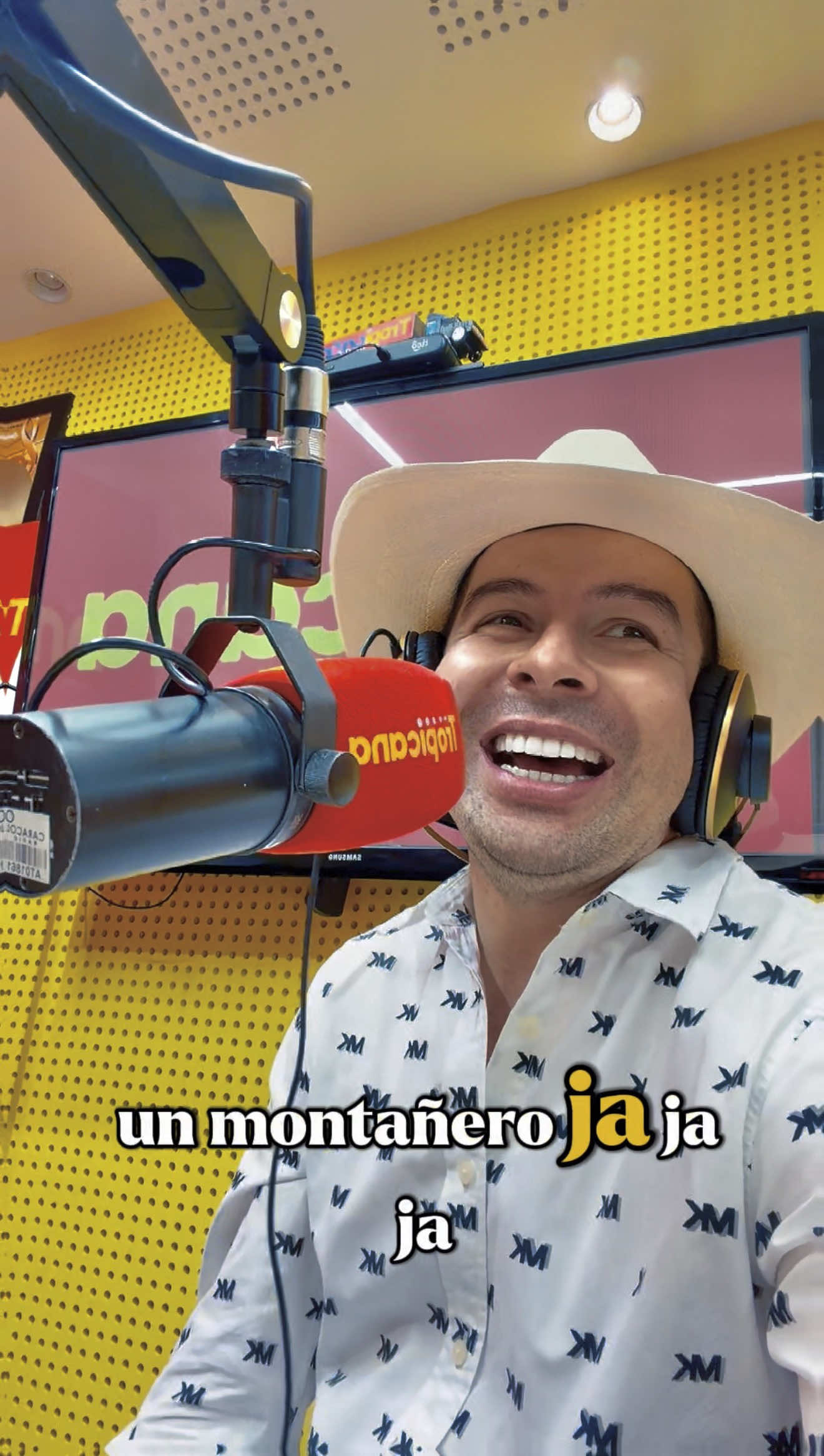 @El Orejon Trovador