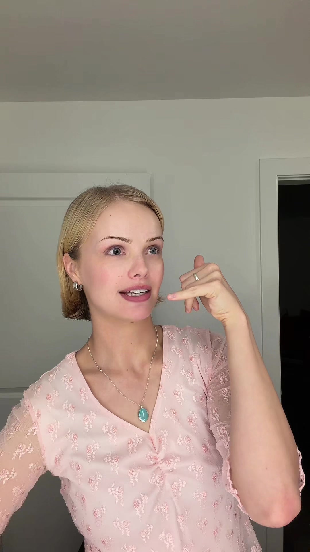 @rachelleahtia