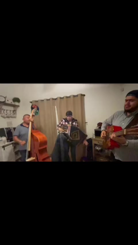 @Alexismorro🤠🎸🪗