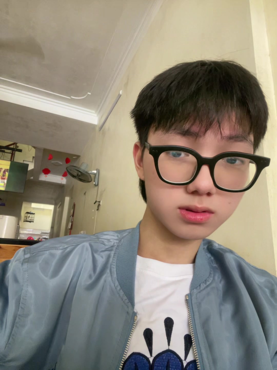 @ho&agrave;ng tử đơn c&ocirc;i