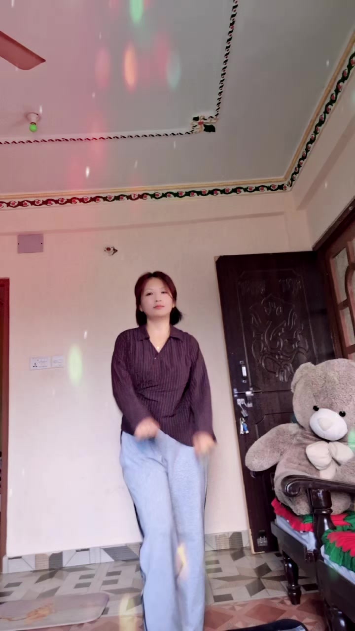 @LaKsH-me🤭🫶