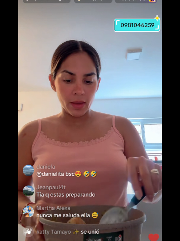 @AniEli