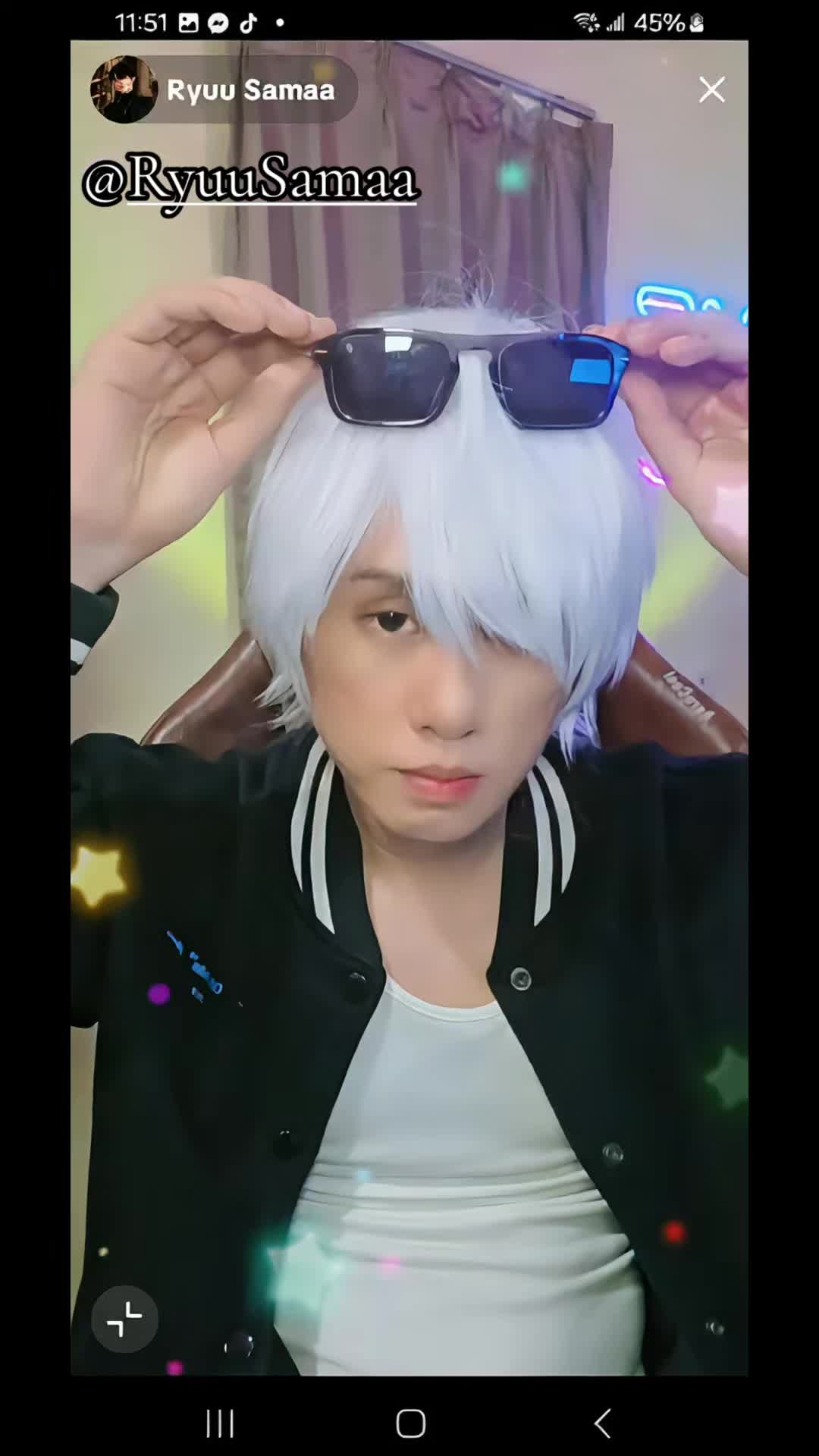@KimCroft🧸🌹💙🎸🐋🐬🦋😈👻☘️🔥