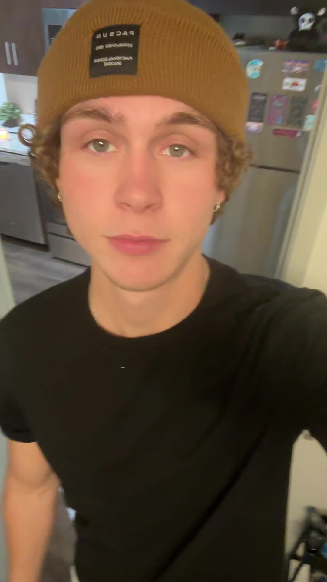 @MoonAtNight