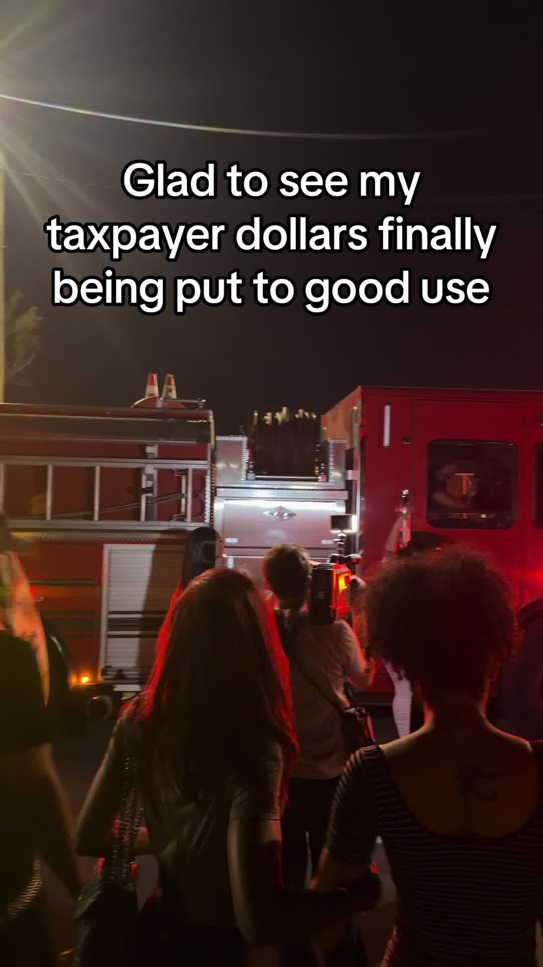 @É.T.