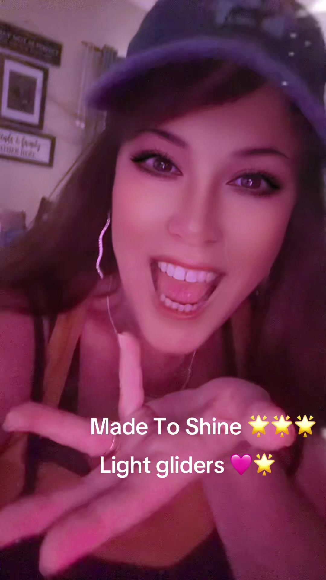 @uptunegirl_