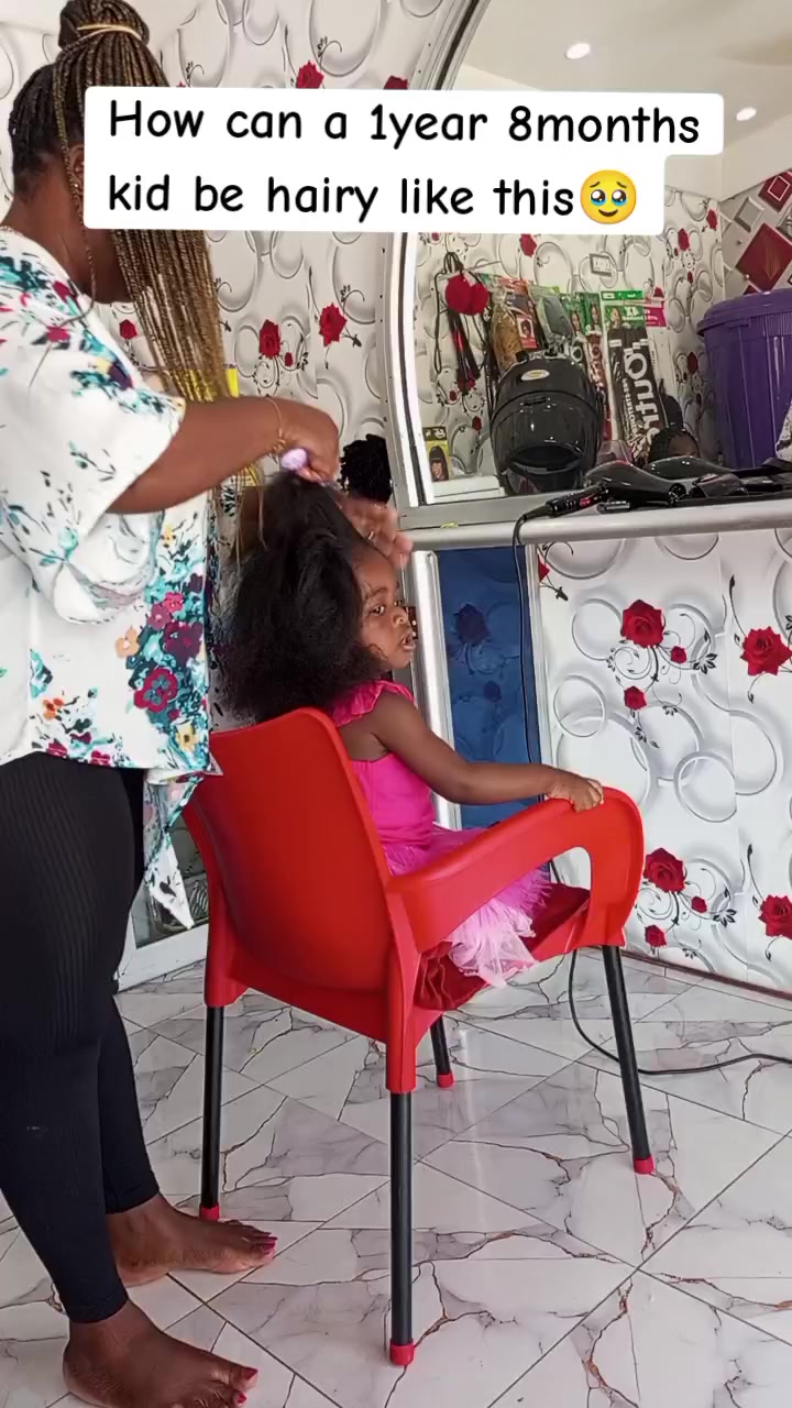 @๐ฆThe Hairy Queen ๐ธ ๐ง๐ซ๐บ๐น