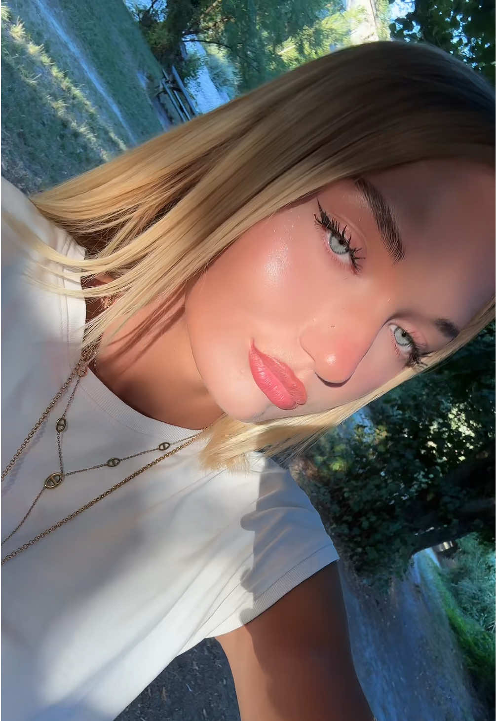 @aglaë