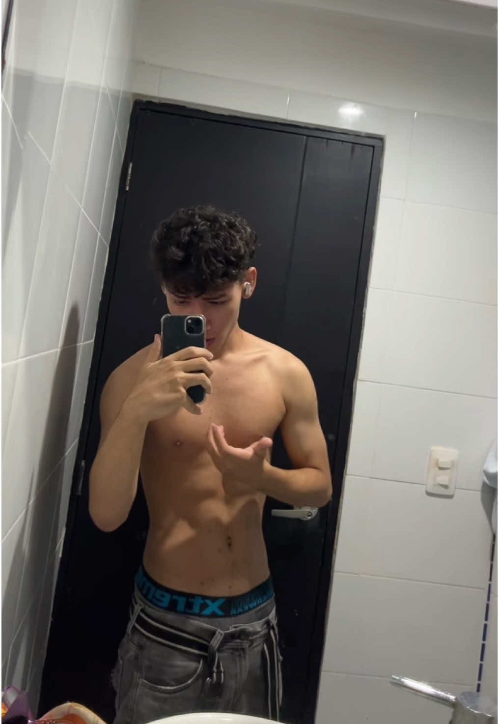 @Brianszr