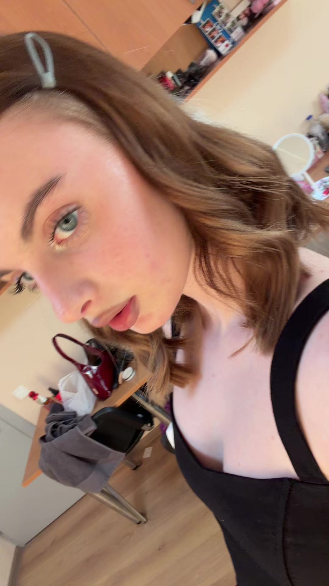 @arisharkk