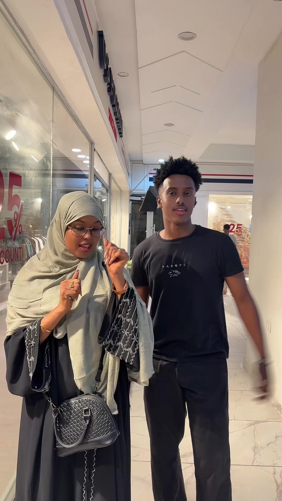 @Goo 🦢🖤