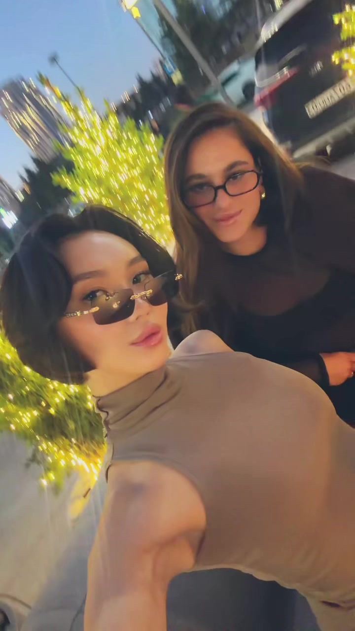 @7