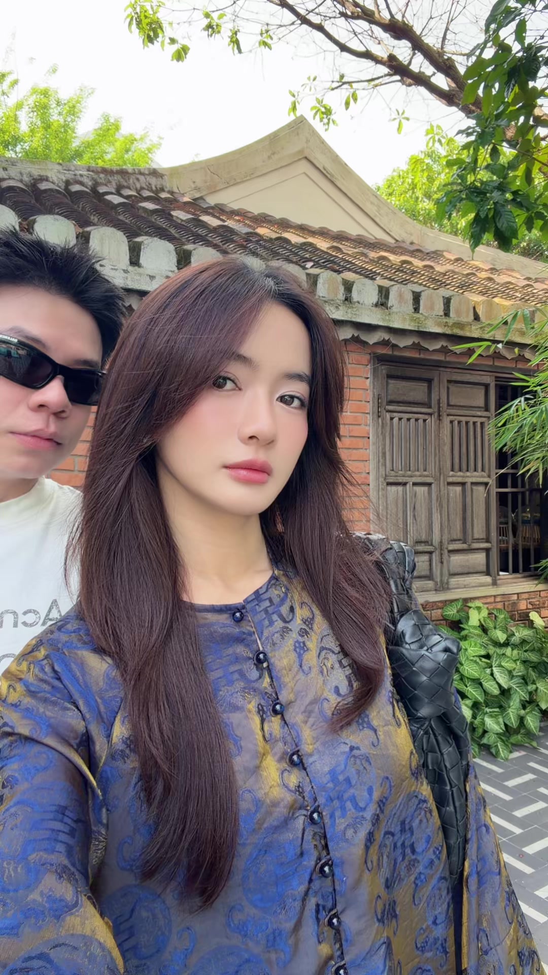 @Uy&ecirc;n Fang