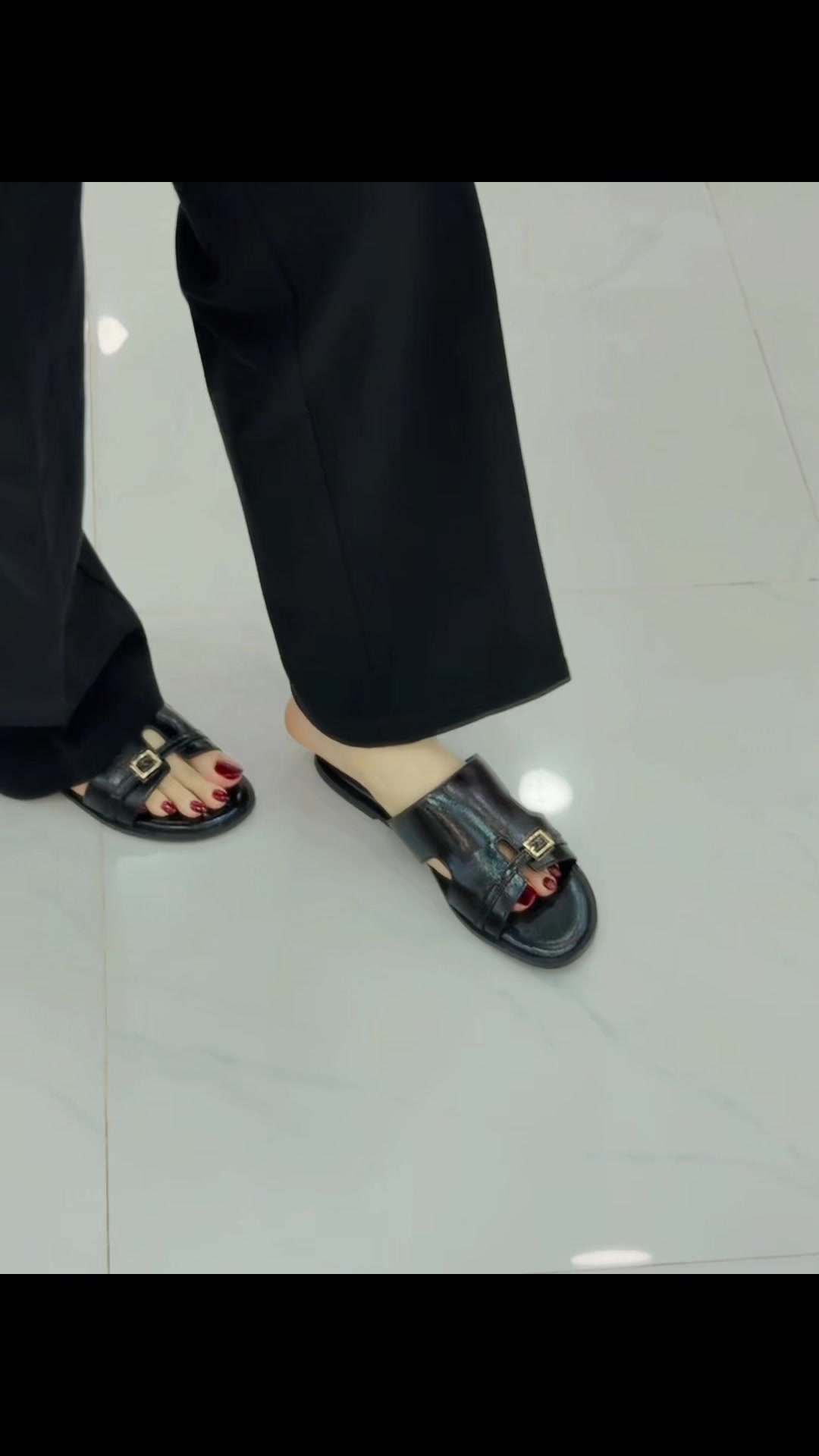 @Cherry Shoe Store