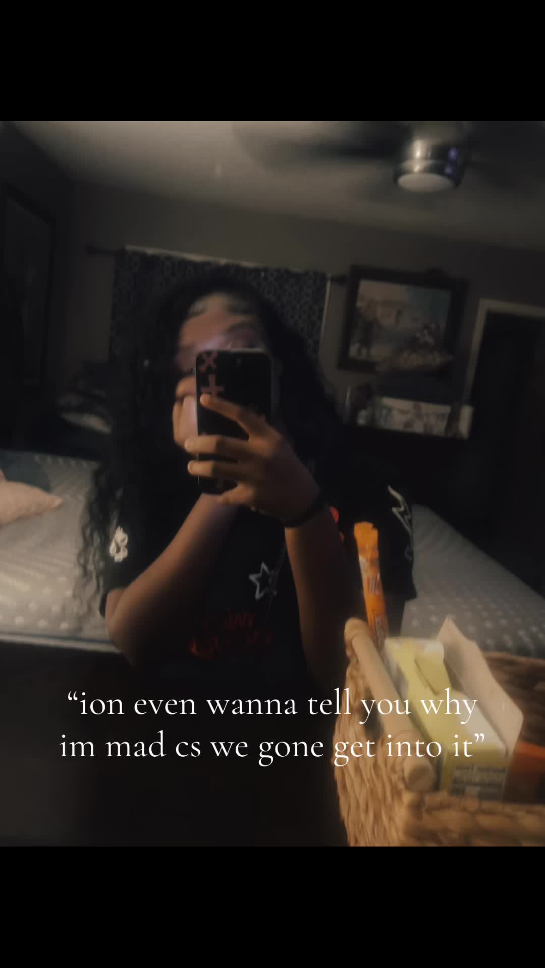 @totallynotmyra_