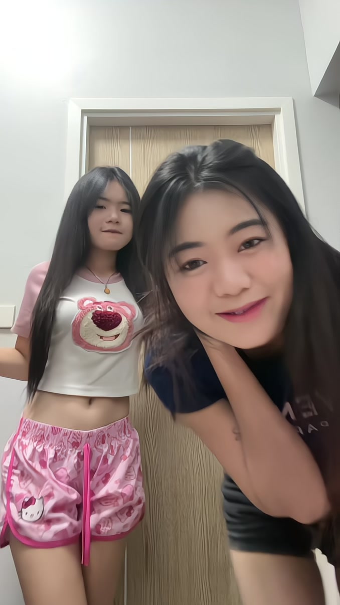@เป็นให้ไม่ไหวอิส้นตีนที่เธอฝัน