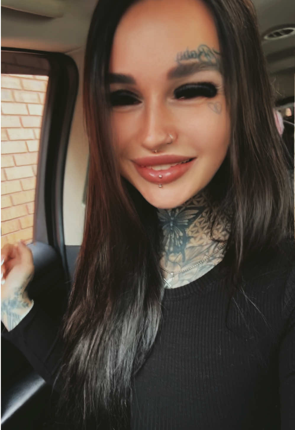 @Alexe🖤