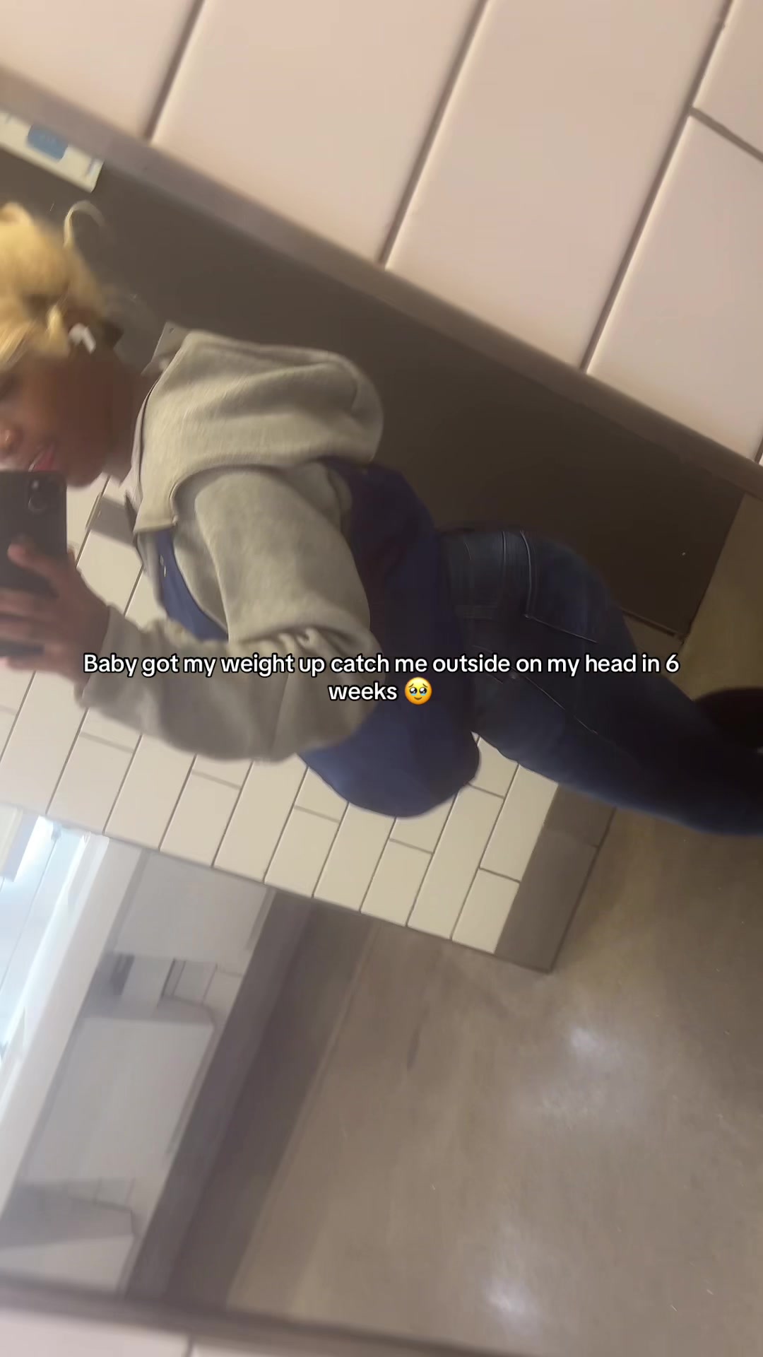 @MAYERAWAXX :)👅