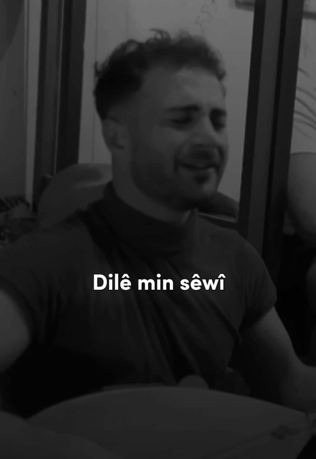 @Stran&ecirc; Azad&icirc;