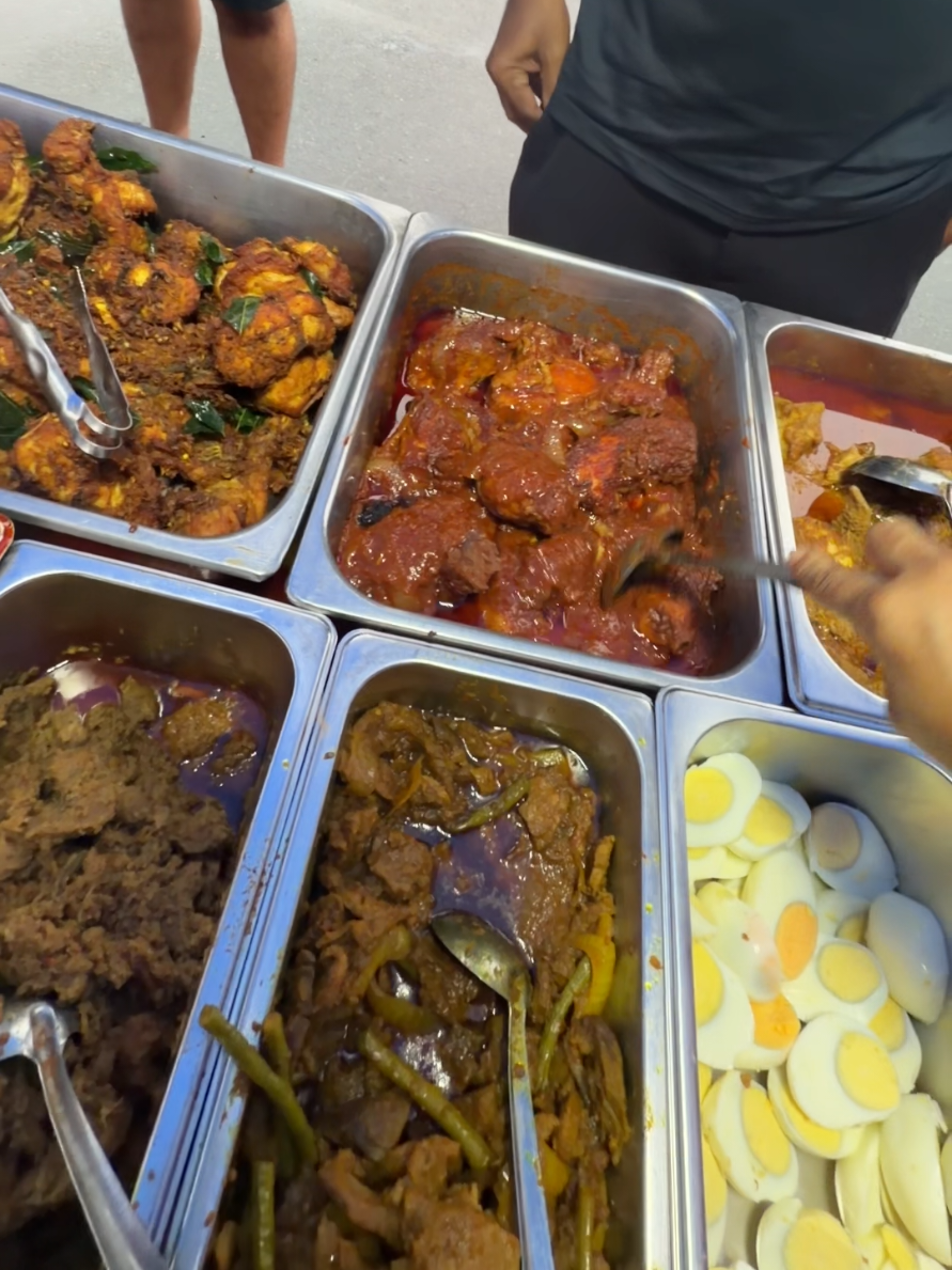 @Nasi Lemak Meletops