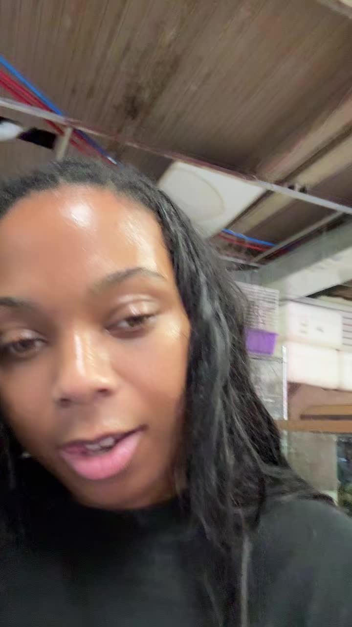 @Vanessa Unsupervised | UGC
